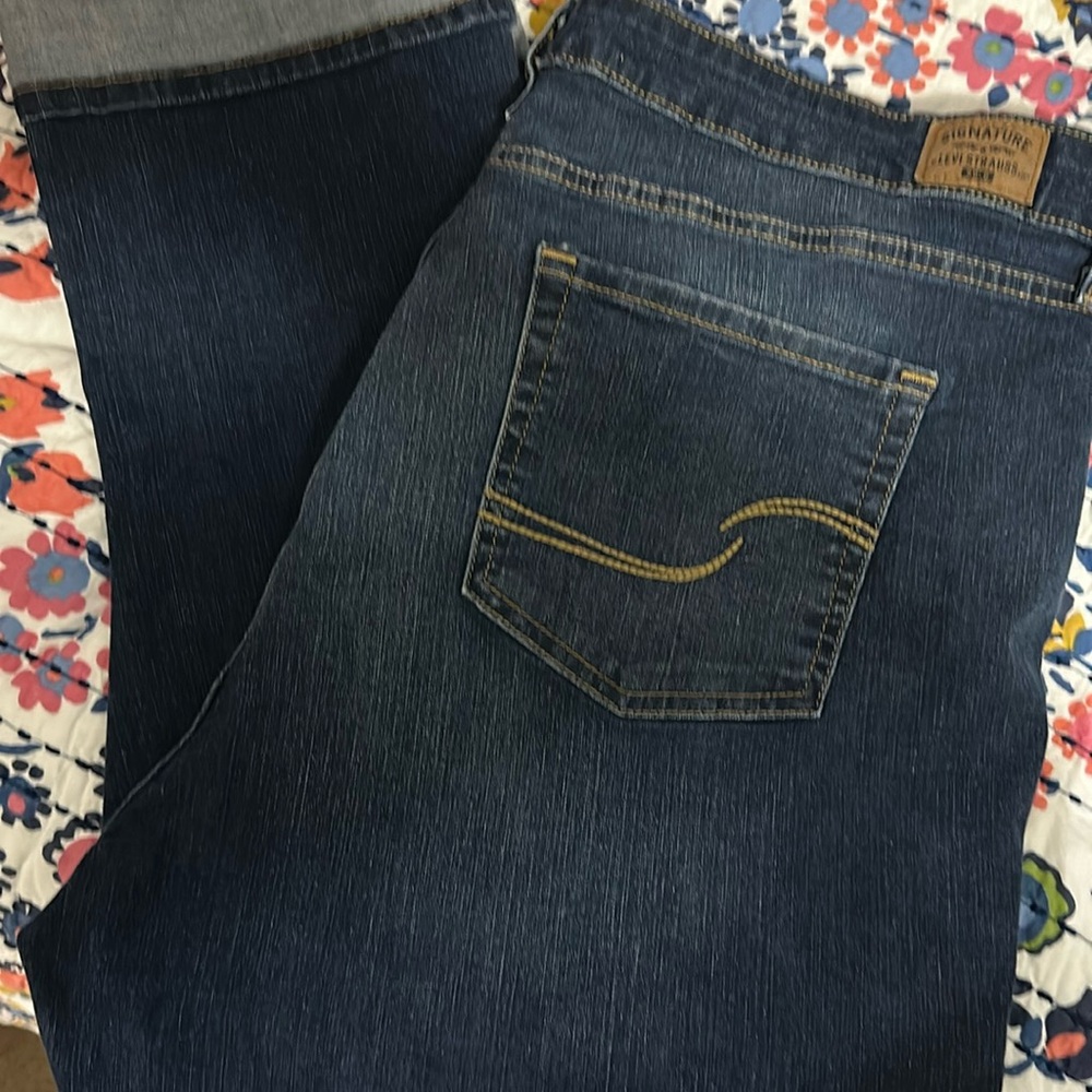 Women’s Jean Capris